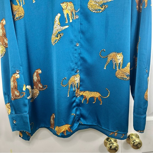 Umgee Blue Button Down Long Sleeve Leopard Novelty Print Blouse Top Size XL - Picture 3 of 16